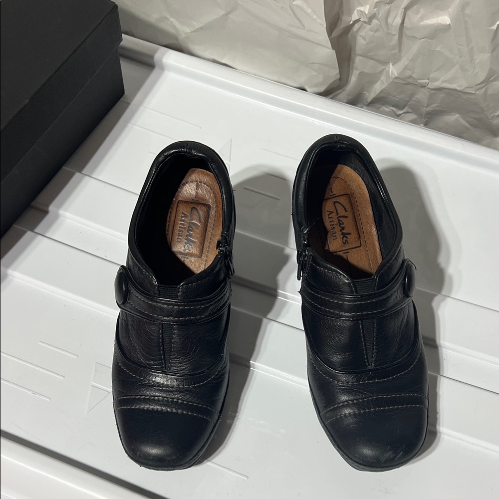Clarks Black Leather Buckle Heels - Picture 11 of 11